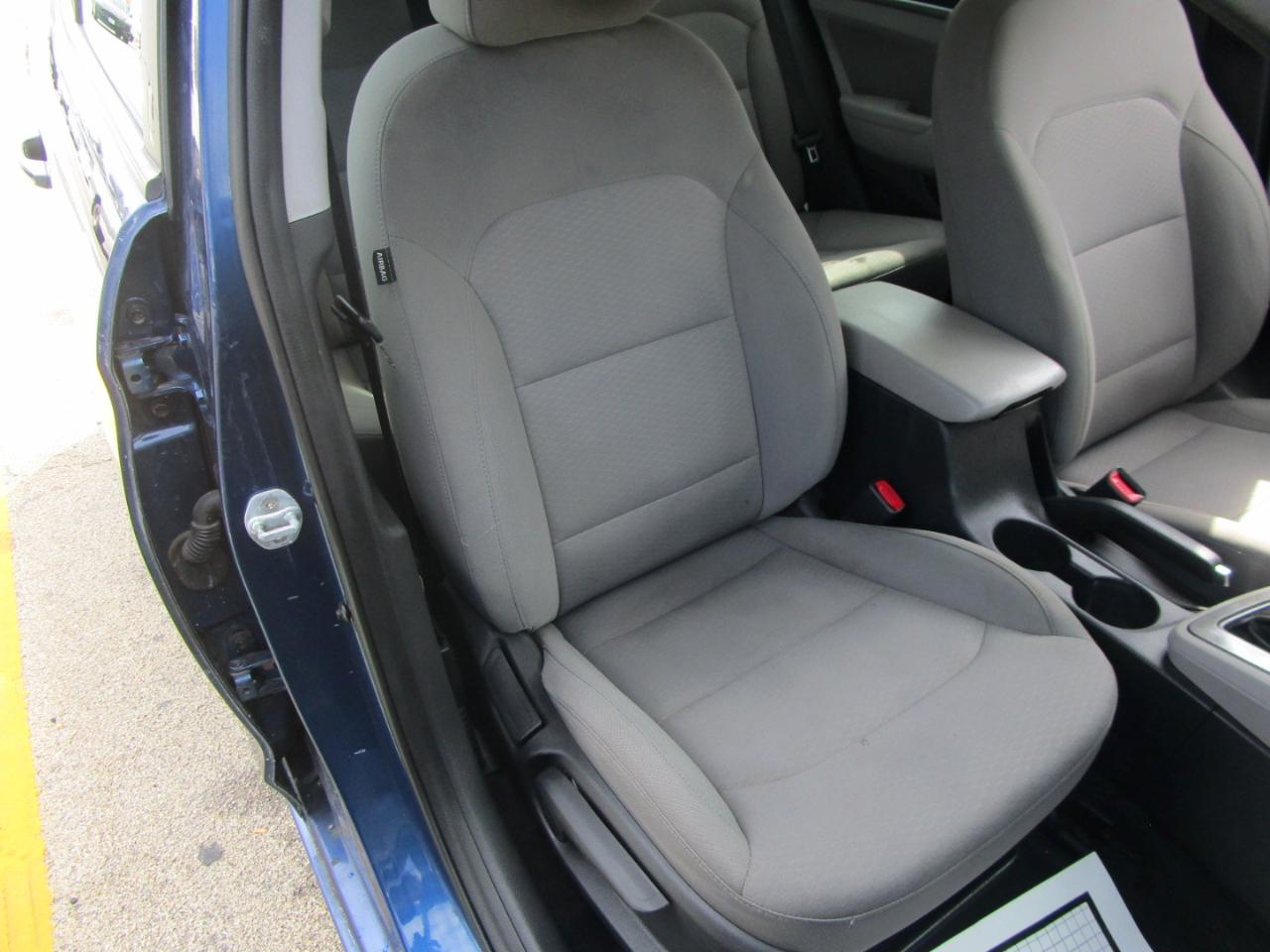 Hyundai Elantra SEL 2020