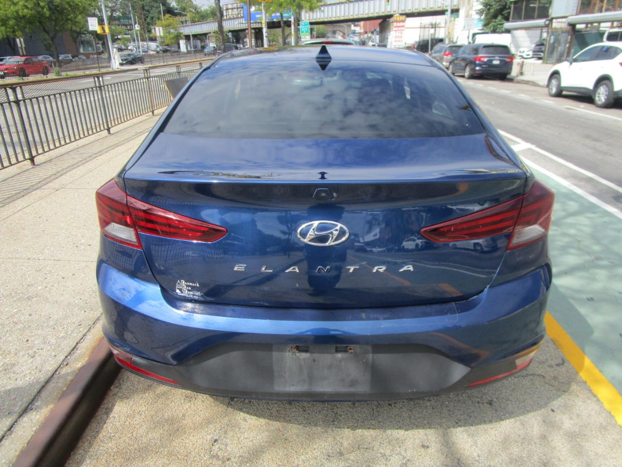 Hyundai Elantra SEL 2020