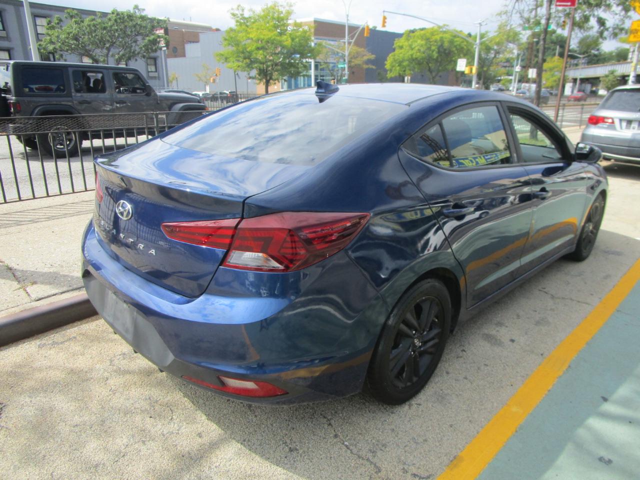 Hyundai Elantra SEL 2020