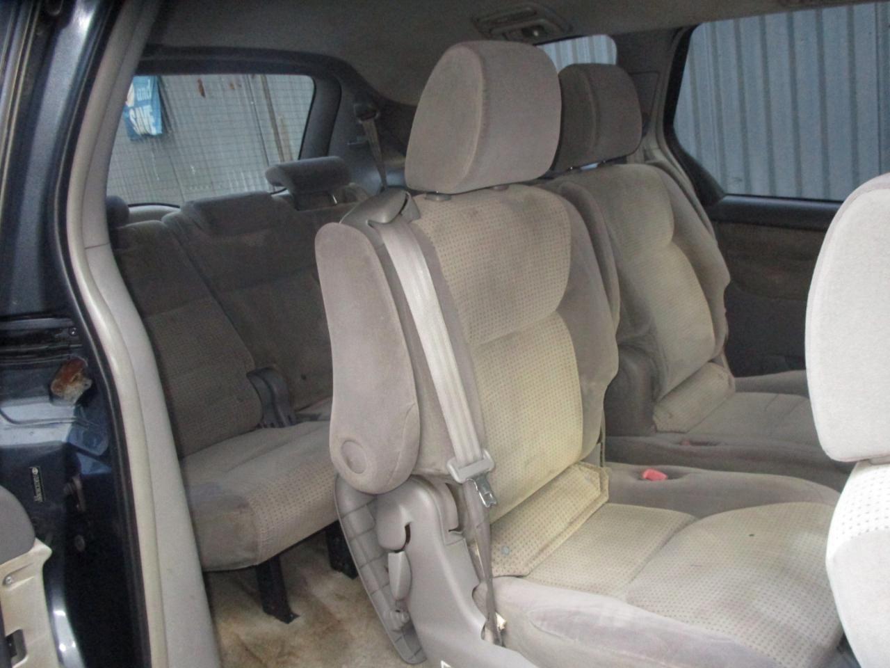 Toyota Sienna LE FWD 7 Passenger 2009