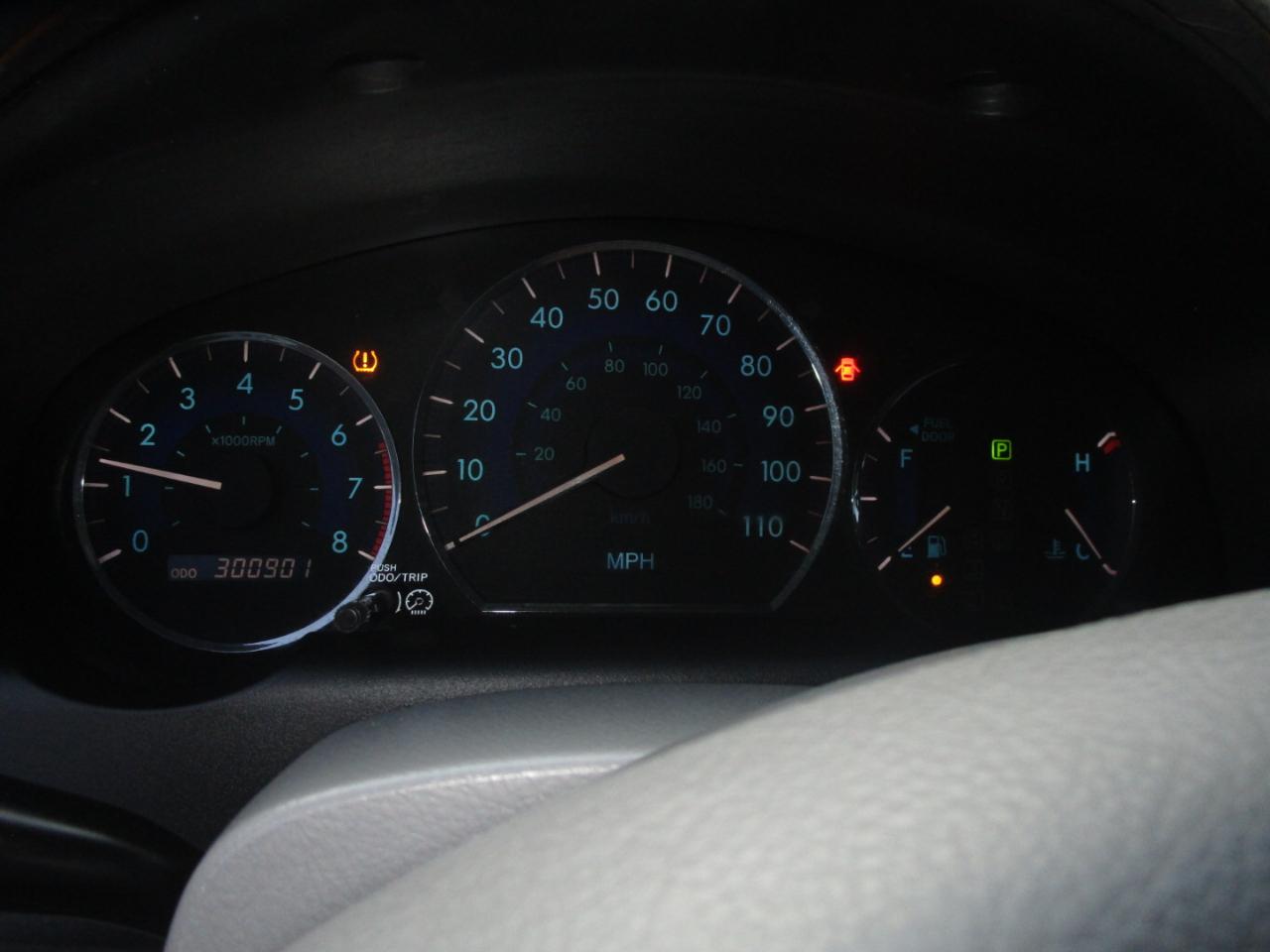 Toyota Sienna LE FWD 7 Passenger 2009