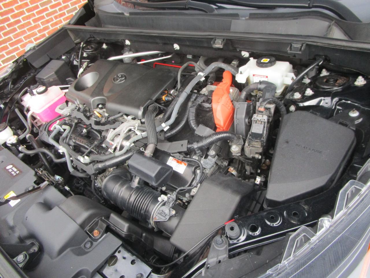 Toyota RAV4 Hybrid XLE 2021