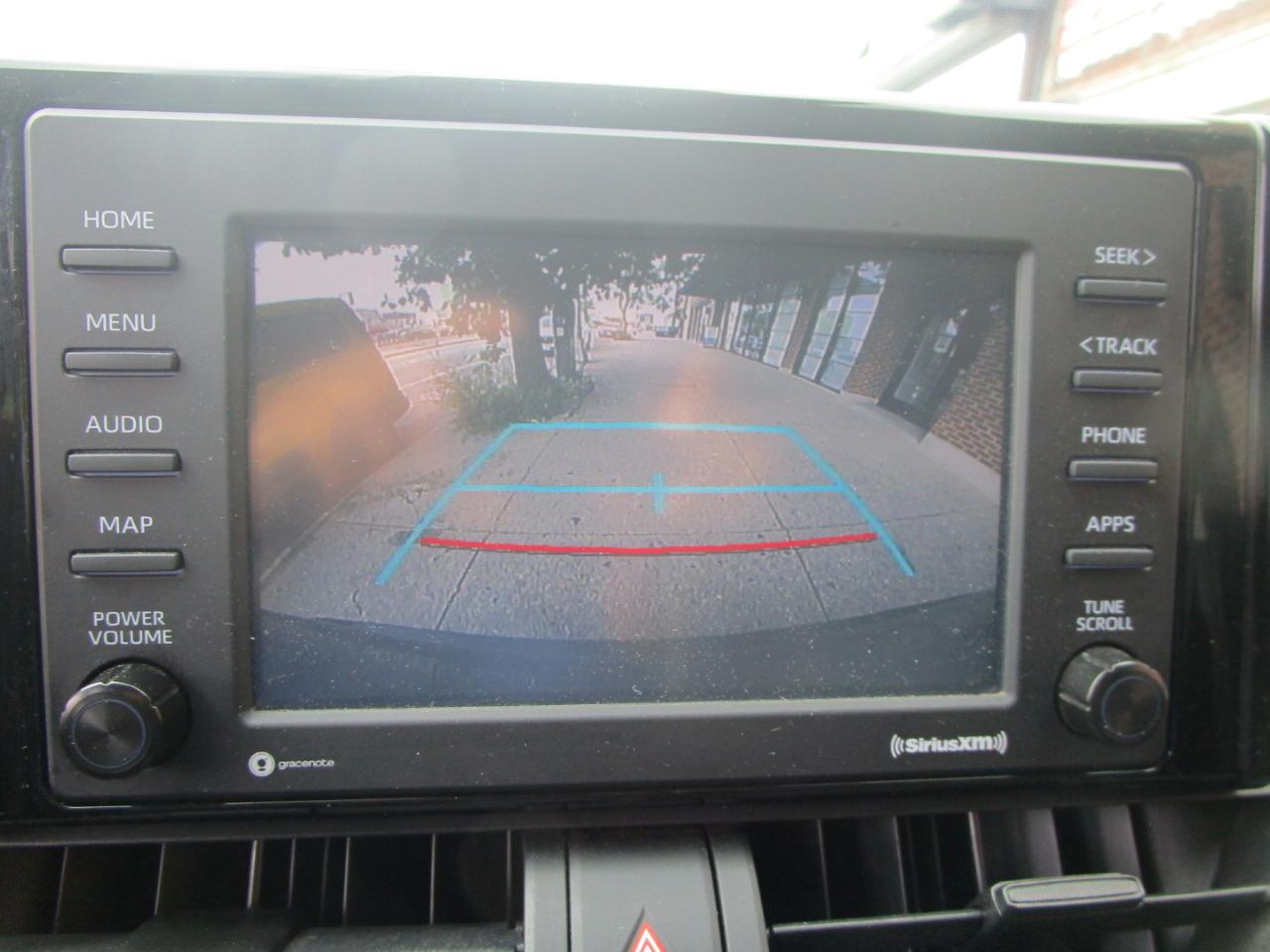 Toyota RAV4 Hybrid XLE 2021