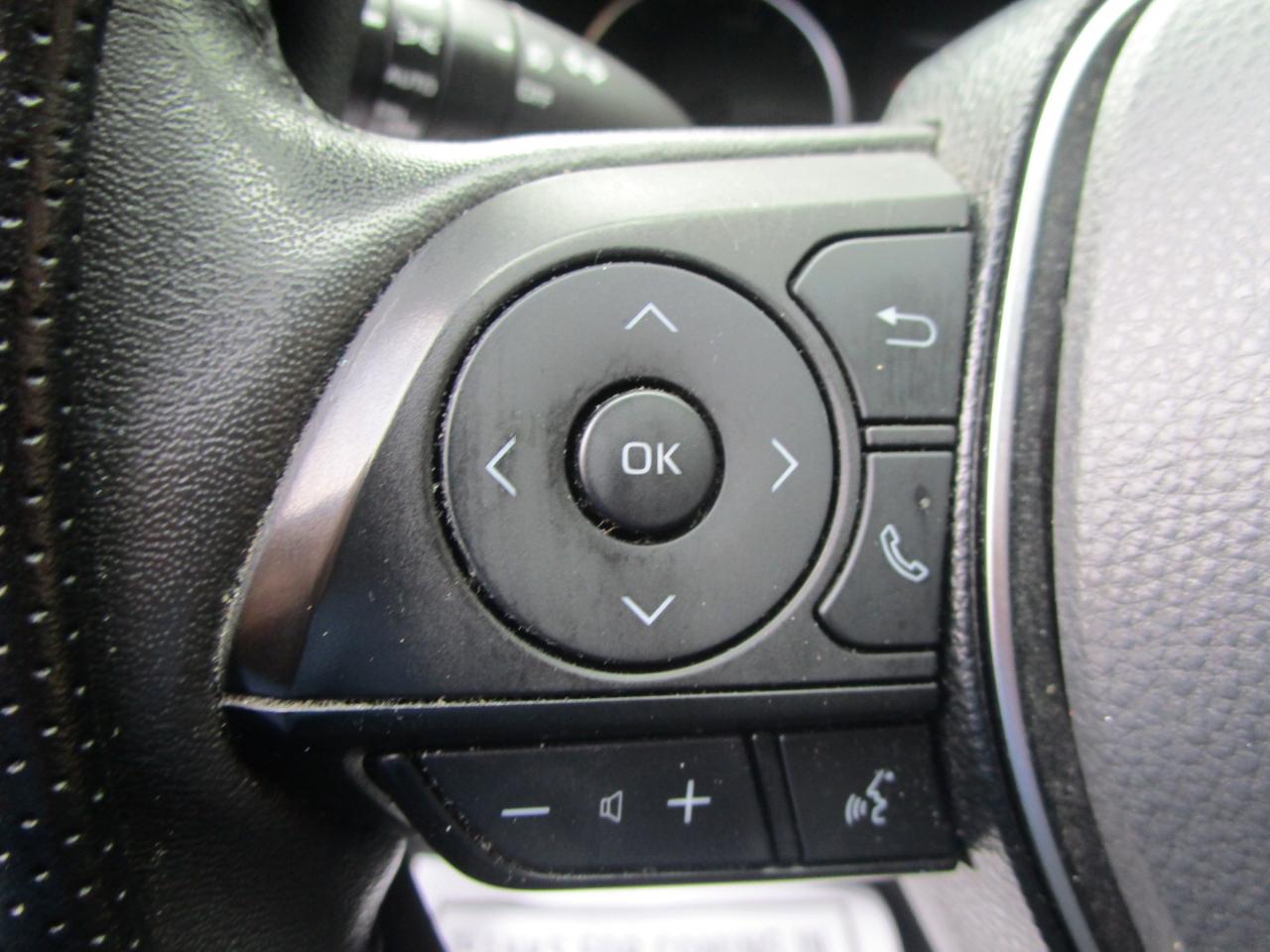Toyota RAV4 Hybrid XLE 2021
