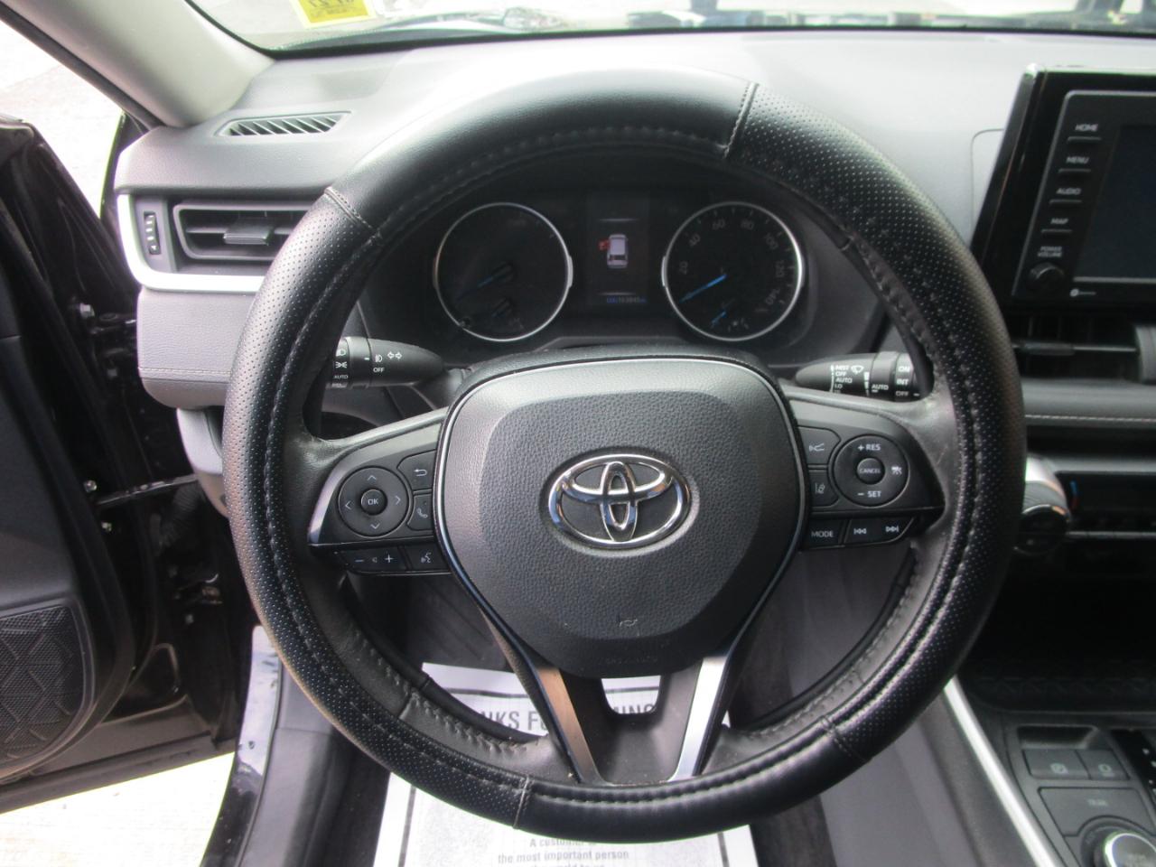 Toyota RAV4 Hybrid XLE 2021