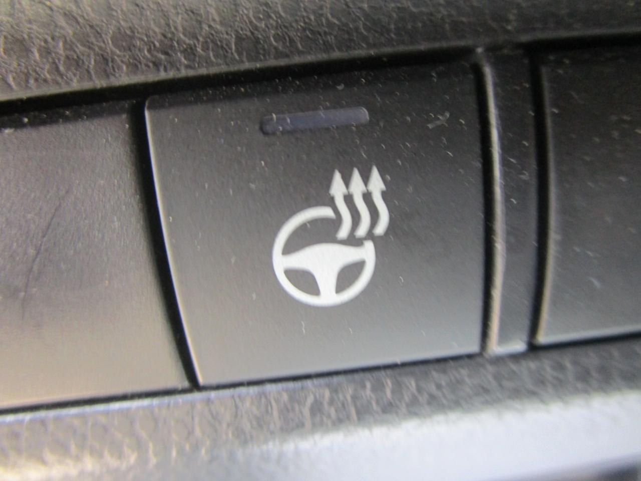 Toyota RAV4 Hybrid XLE 2021