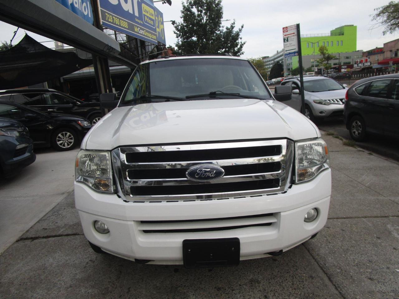 Ford Expedition XLT 4WD 2013