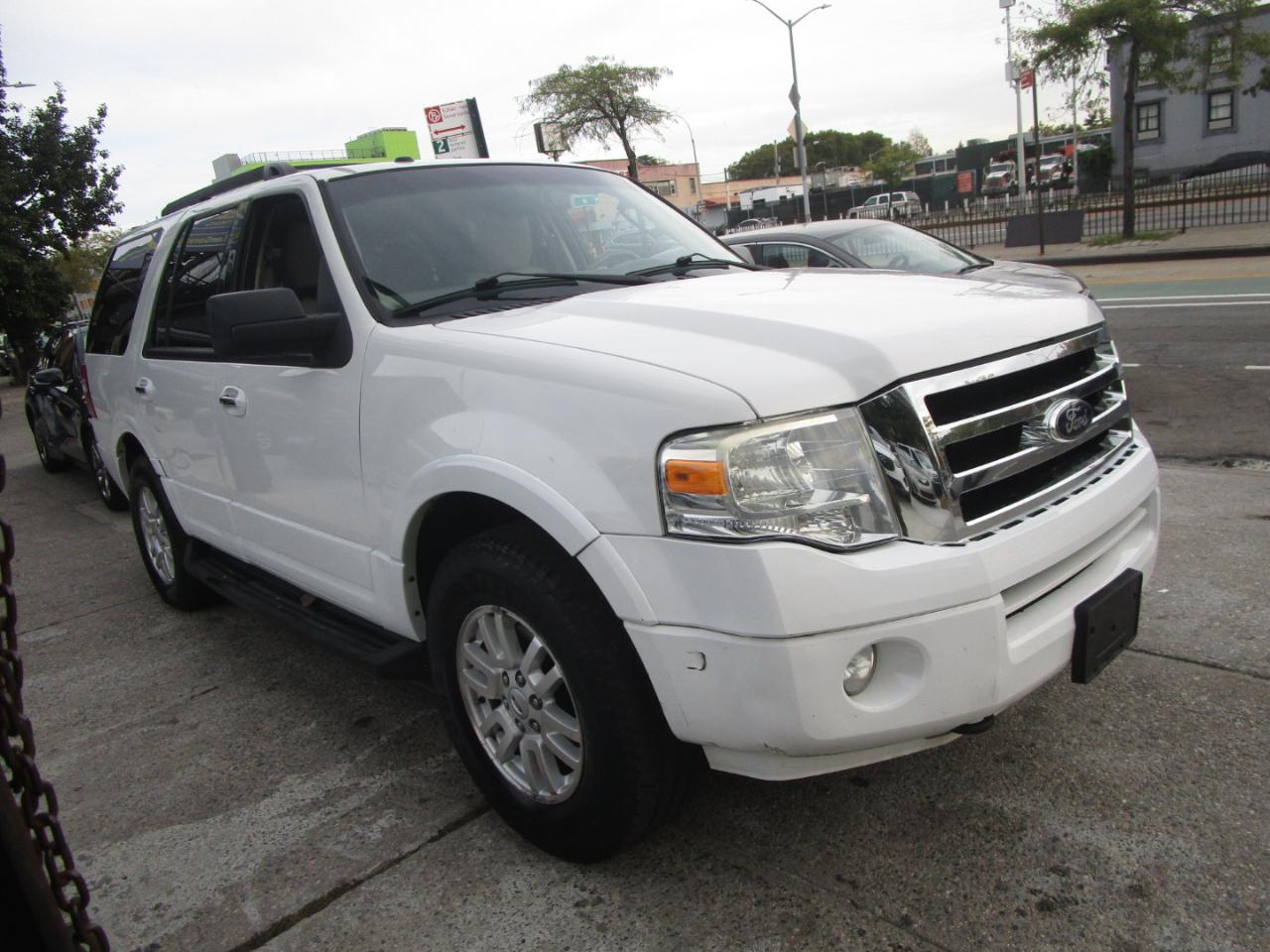 Ford Expedition XLT 4WD 2013