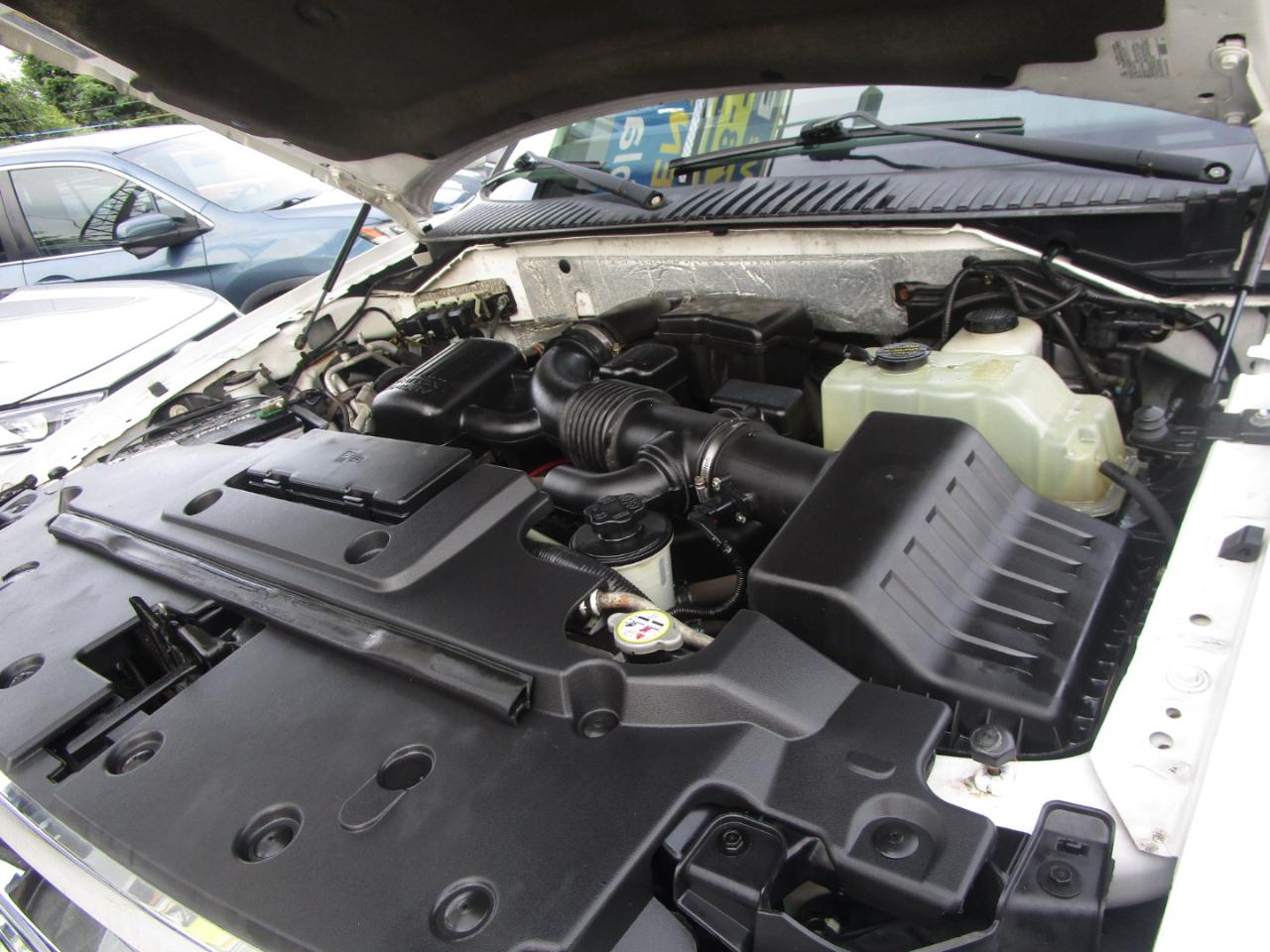 Ford Expedition XLT 4WD 2013