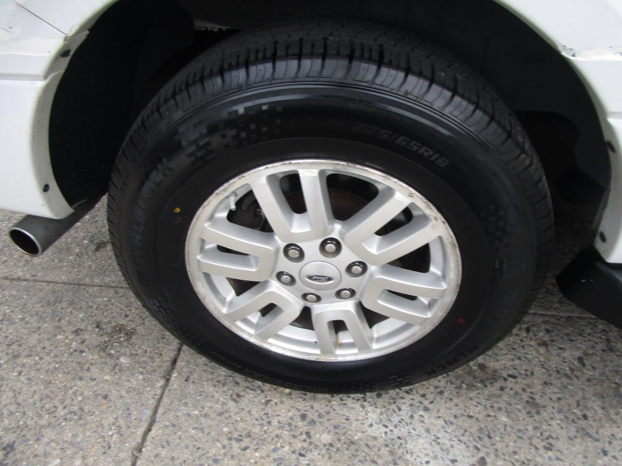 Ford Expedition XLT 4WD 2013