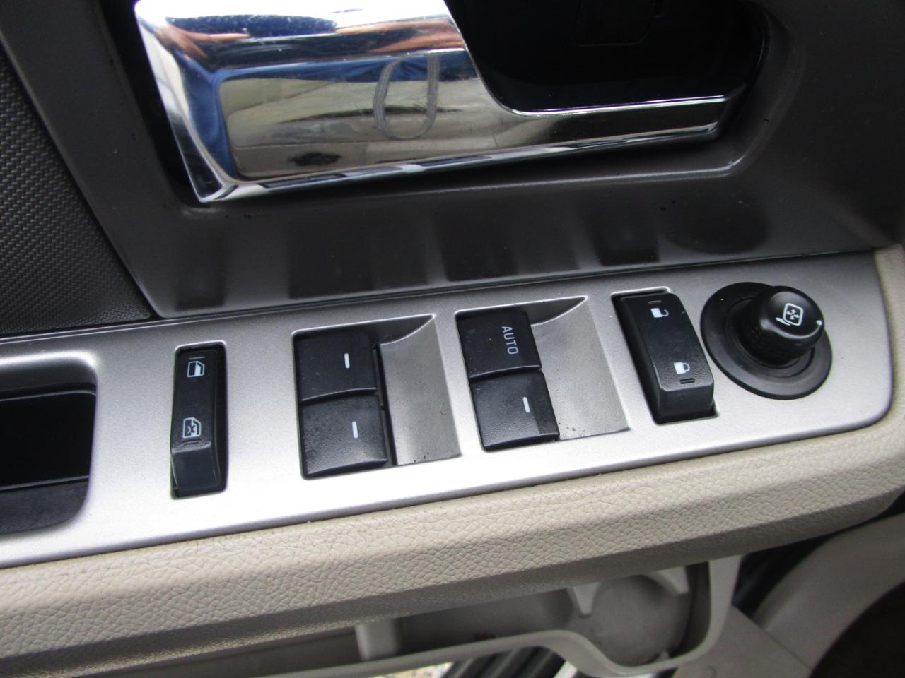 Ford Expedition XLT 4WD 2013