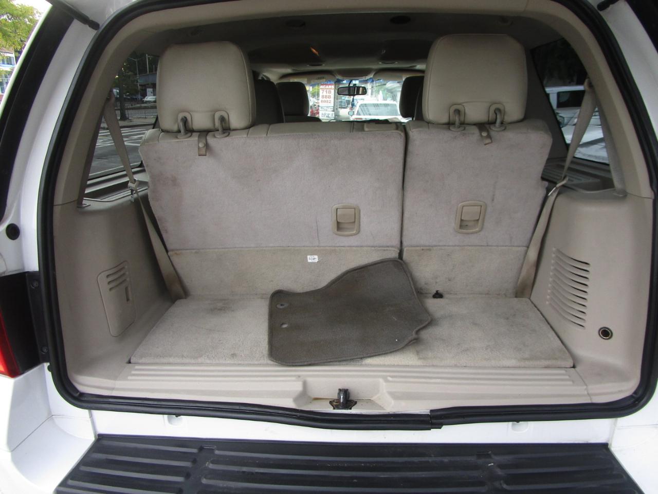 Ford Expedition XLT 4WD 2013