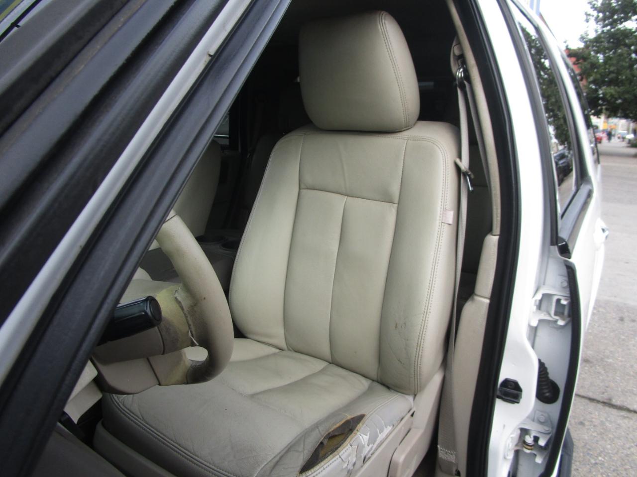 Ford Expedition XLT 4WD 2013