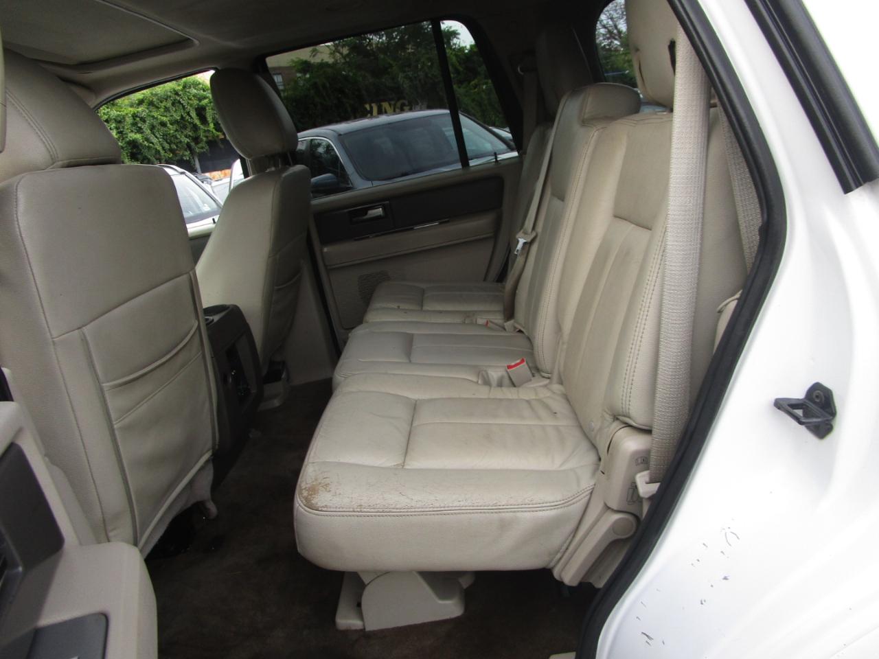 Ford Expedition XLT 4WD 2013