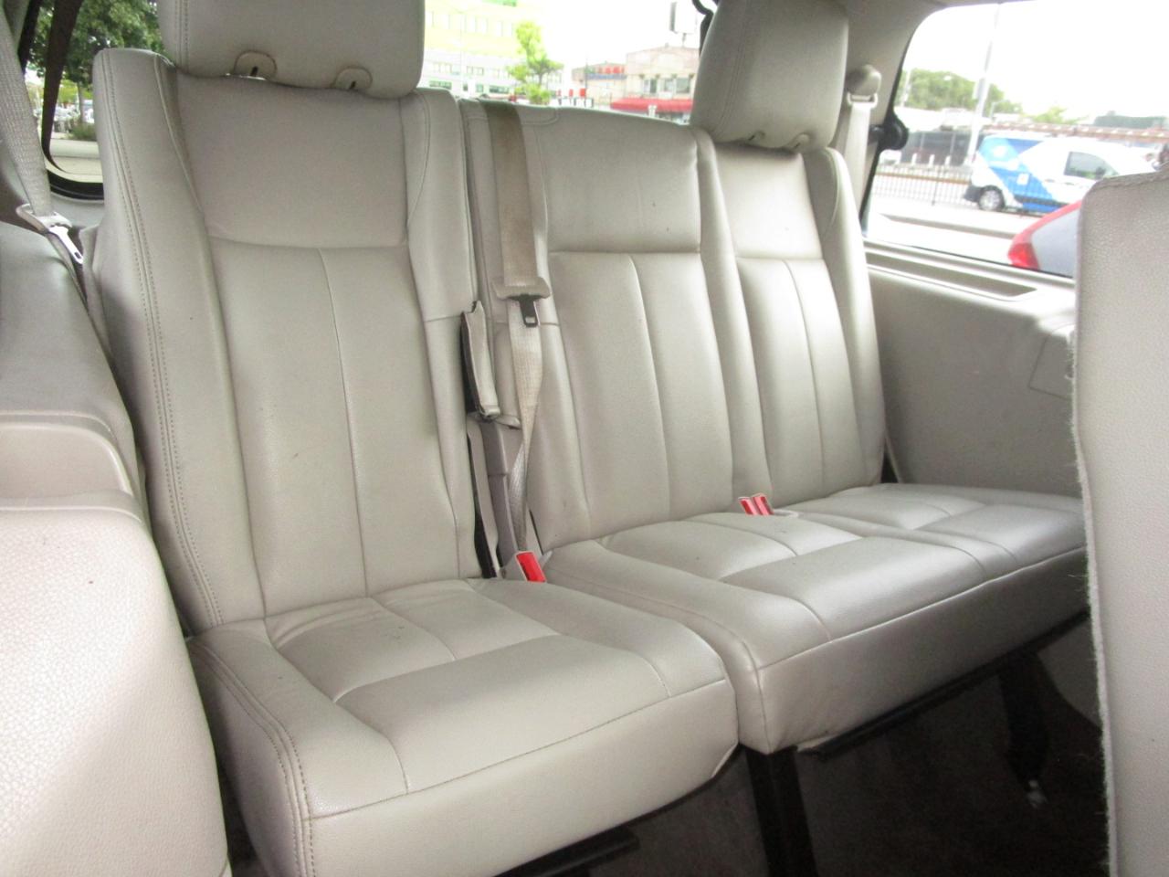 Ford Expedition XLT 4WD 2013