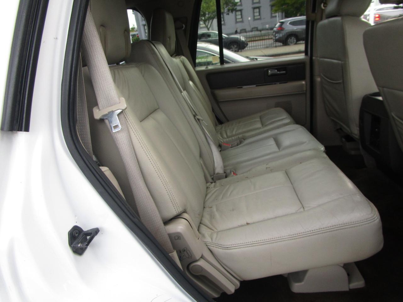 Ford Expedition XLT 4WD 2013