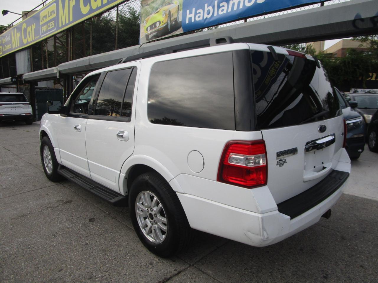 Ford Expedition XLT 4WD 2013
