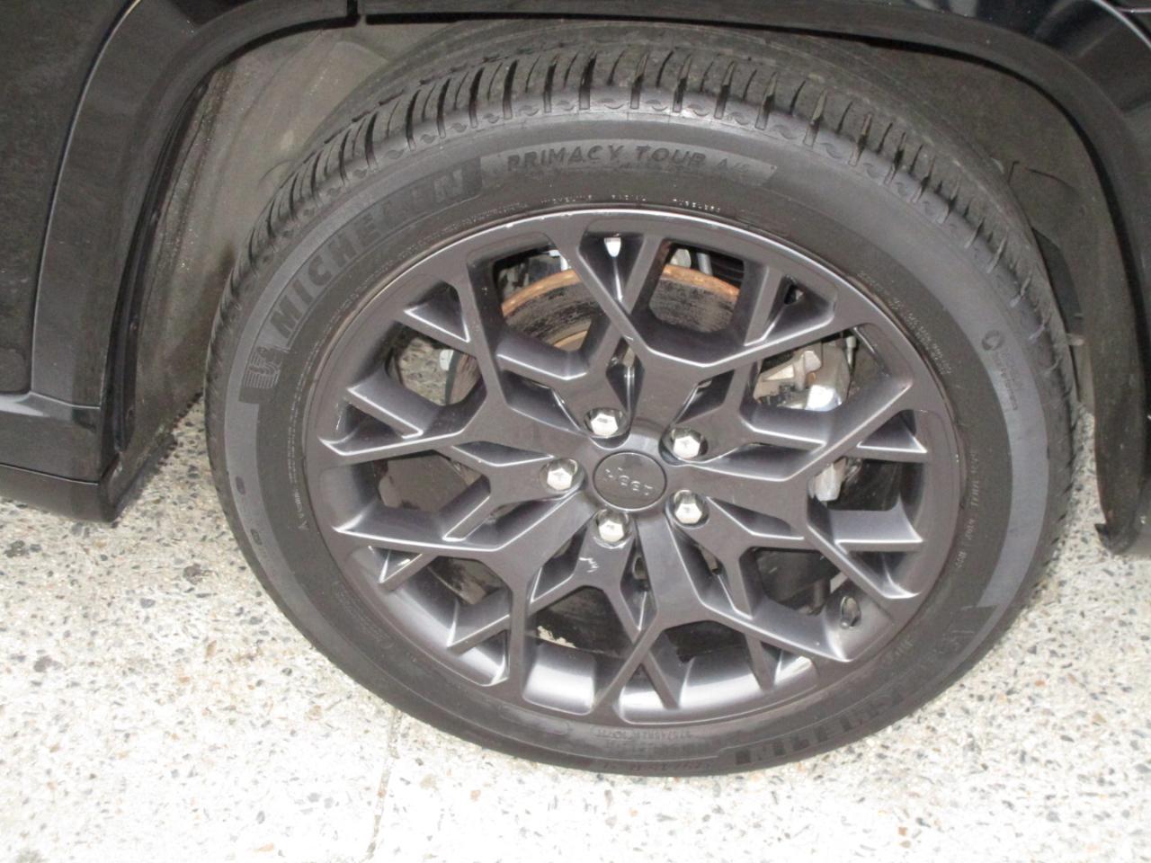 Jeep Grand Cherokee L Summit 4WD 2023