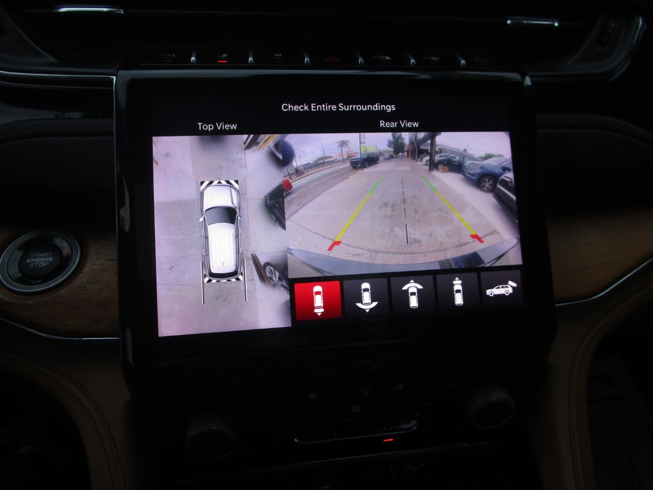 Jeep Grand Cherokee L Summit 4WD 2023