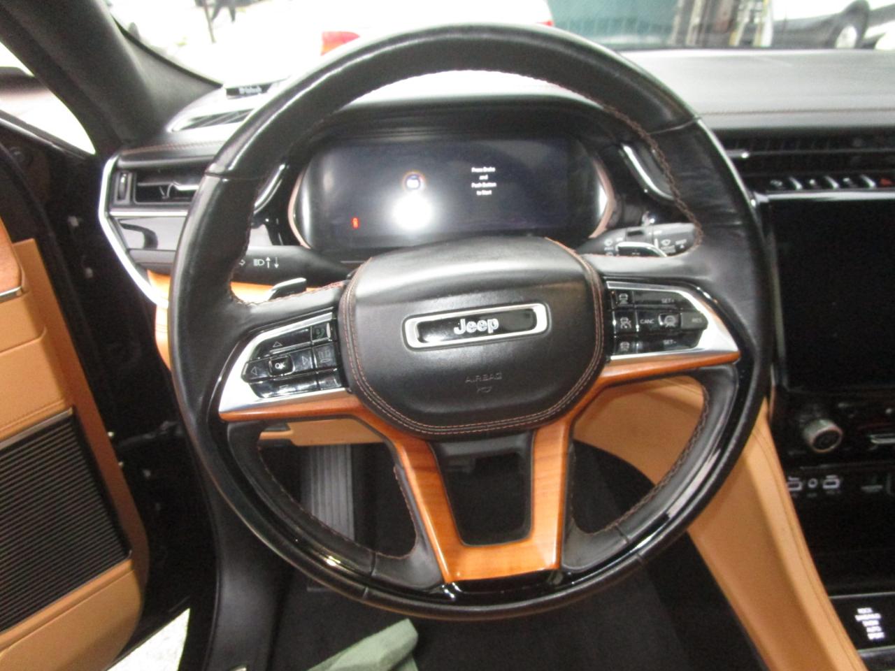 Jeep Grand Cherokee L Summit 4WD 2023