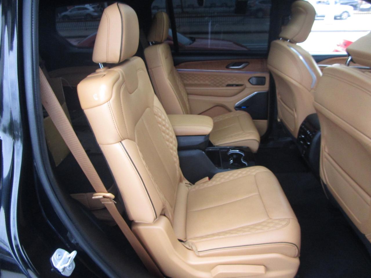 Jeep Grand Cherokee L Summit 4WD 2023