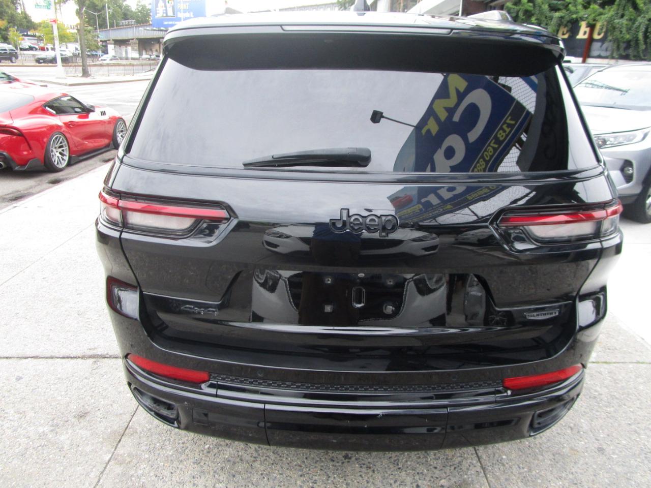 Jeep Grand Cherokee L Summit 4WD 2023
