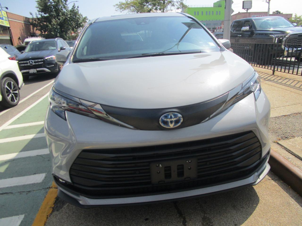 Toyota Sienna  2023