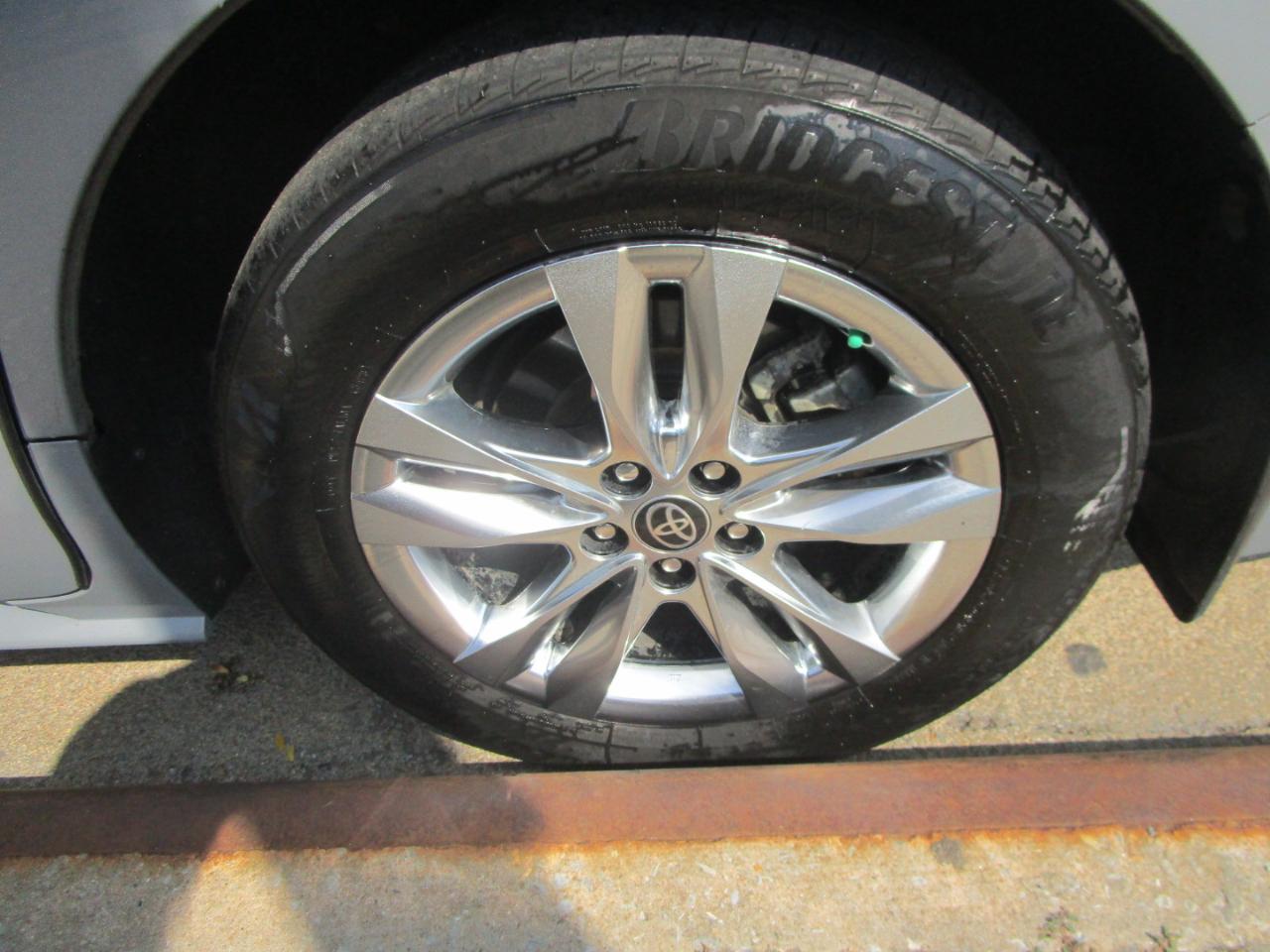 Toyota Sienna  2023