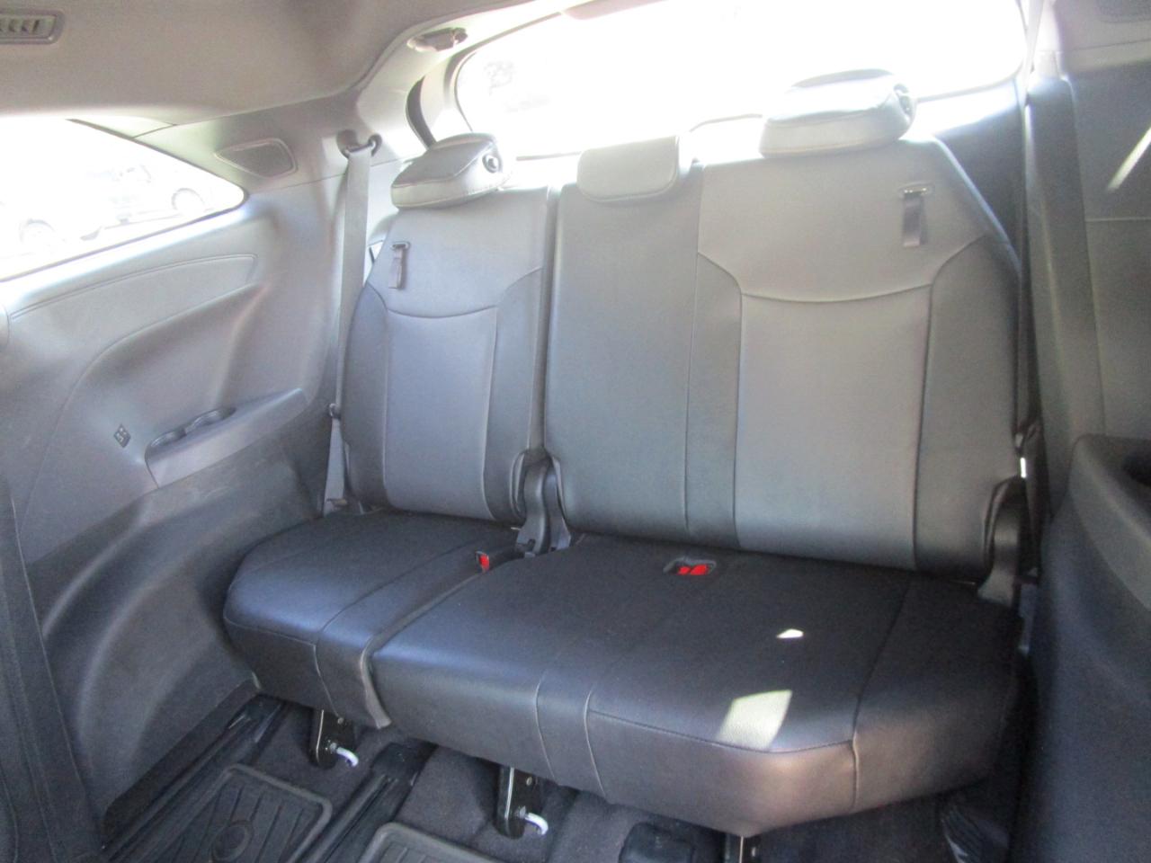 Toyota Sienna  2023