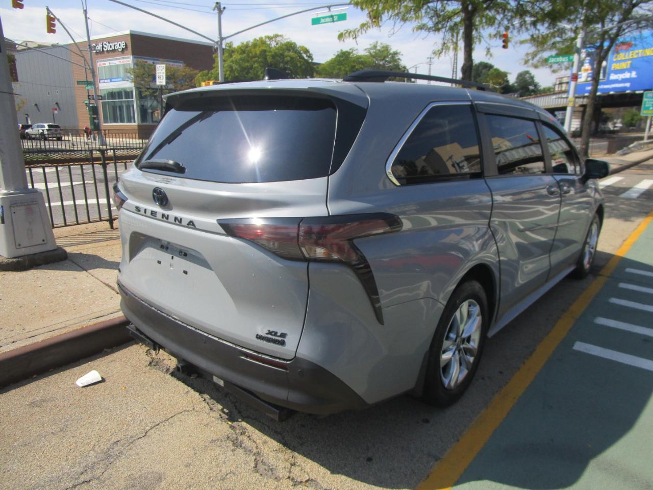 Toyota Sienna  2023
