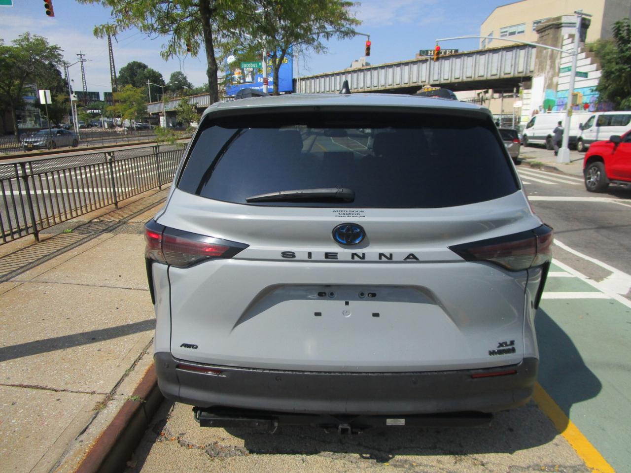 Toyota Sienna  2023