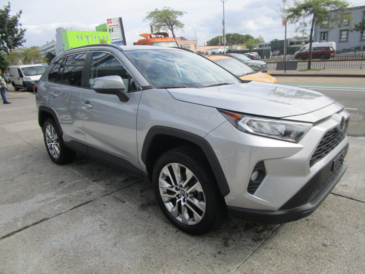 Toyota RAV4 XLE Premium AWD 2020