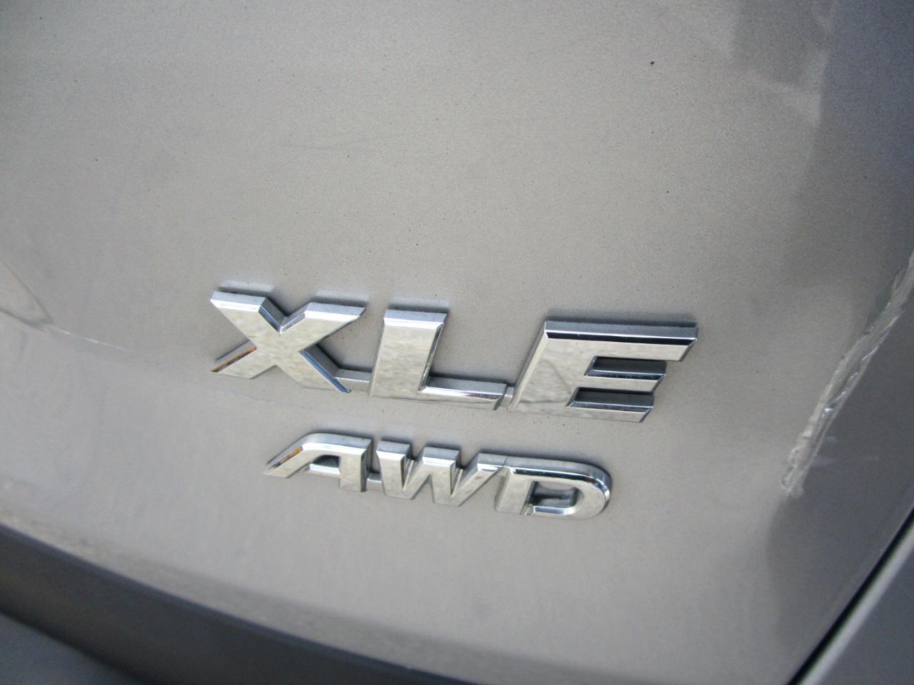 Toyota RAV4 XLE Premium AWD 2020