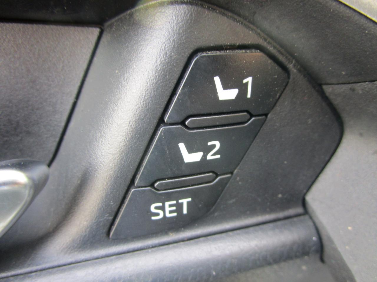 Toyota RAV4 XLE Premium AWD 2020