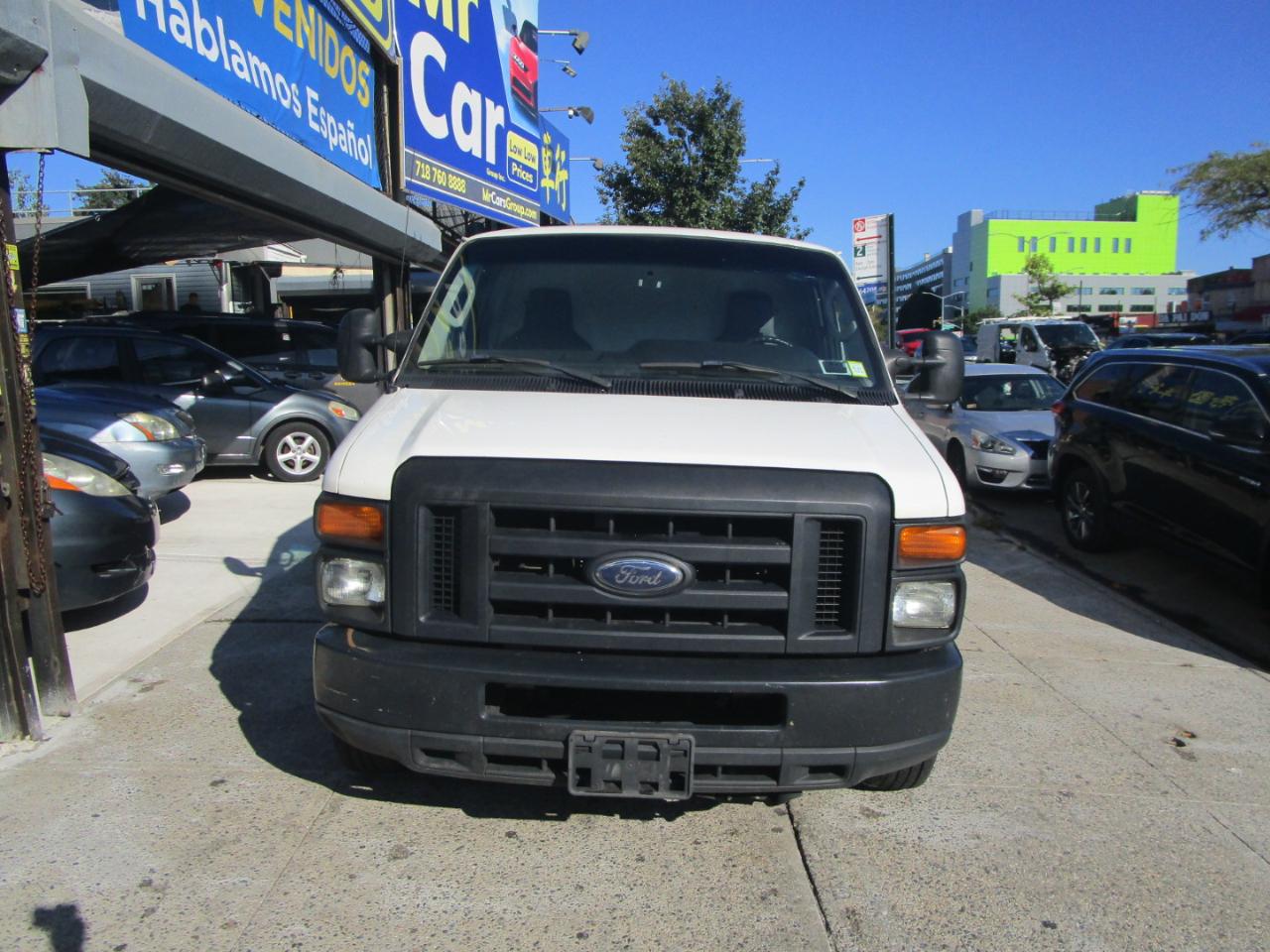 Ford Econoline E-350 Super Duty 2011