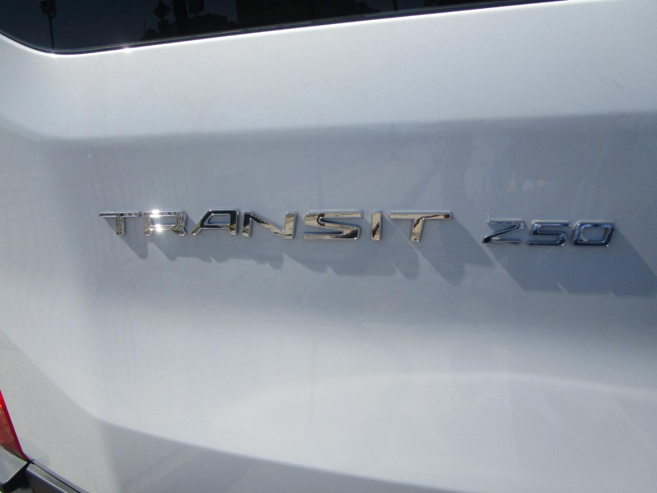 Ford Transit 250 Van 2025