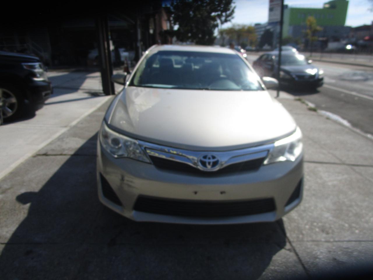 Toyota Camry Hybrid LE 2013