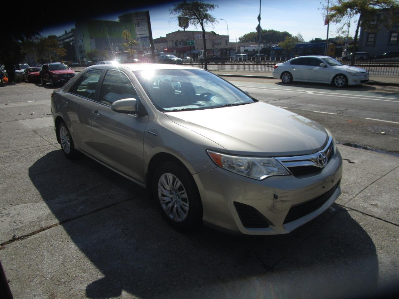 Toyota Camry Hybrid LE 2013