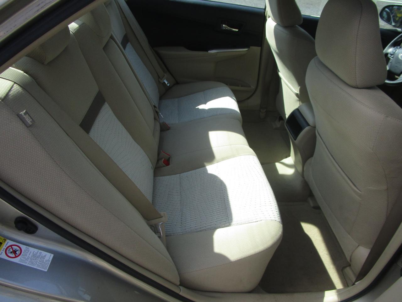 Toyota Camry Hybrid LE 2013