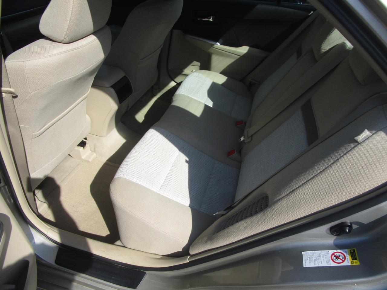 Toyota Camry Hybrid LE 2013