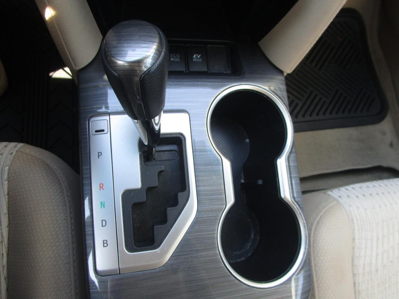 Toyota Camry Hybrid LE 2013