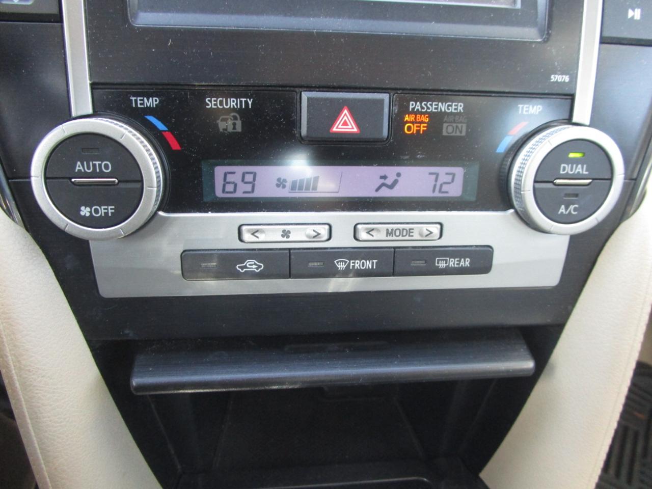 Toyota Camry Hybrid LE 2013