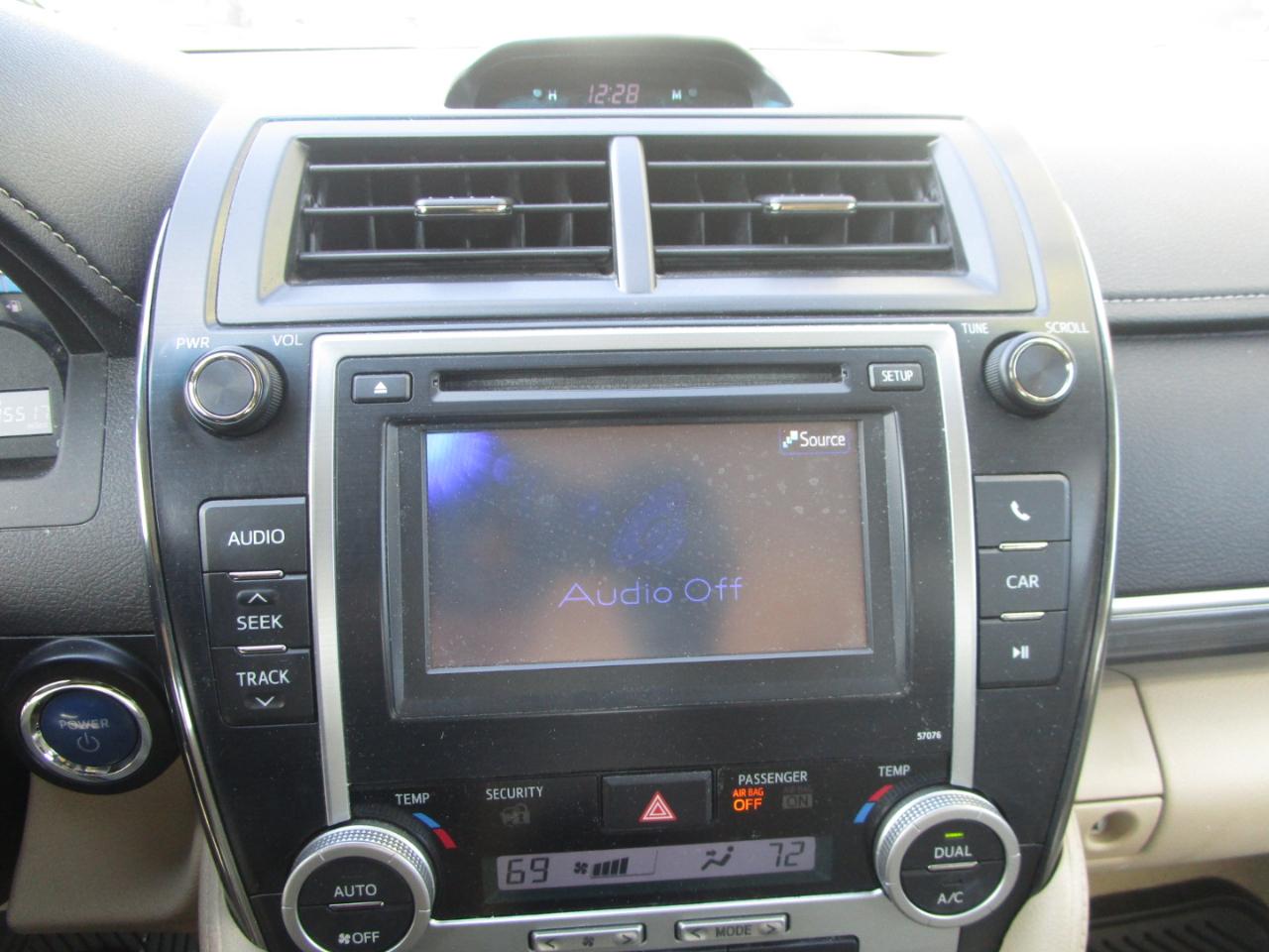 Toyota Camry Hybrid LE 2013
