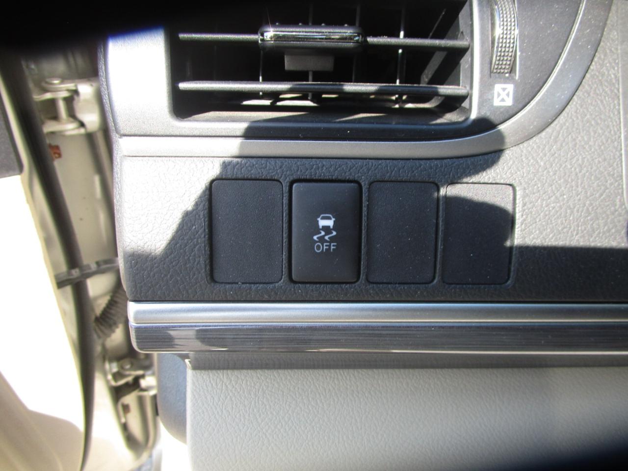 Toyota Camry Hybrid LE 2013