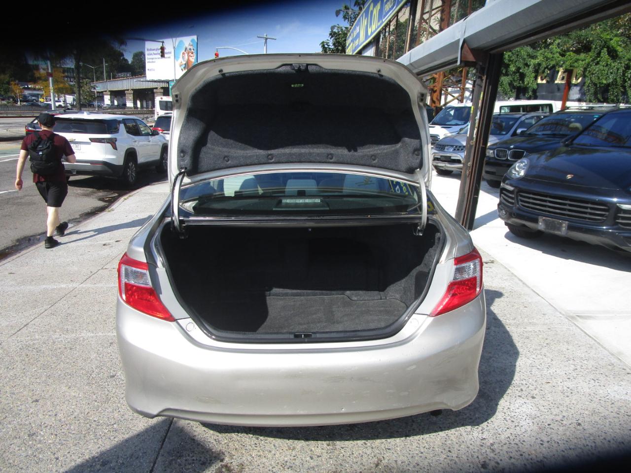 Toyota Camry Hybrid LE 2013