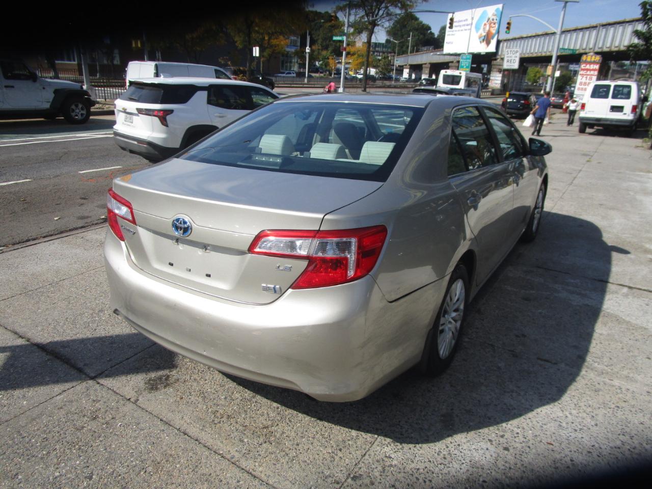 Toyota Camry Hybrid LE 2013