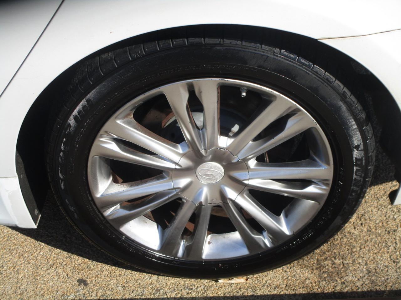 Hyundai Genesis 3.8L 2013
