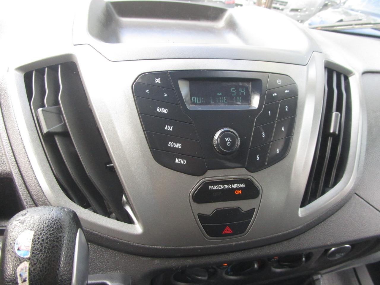 Ford Transit 250 Van Low Roof 60/40 Pass.130-in. WB 2016