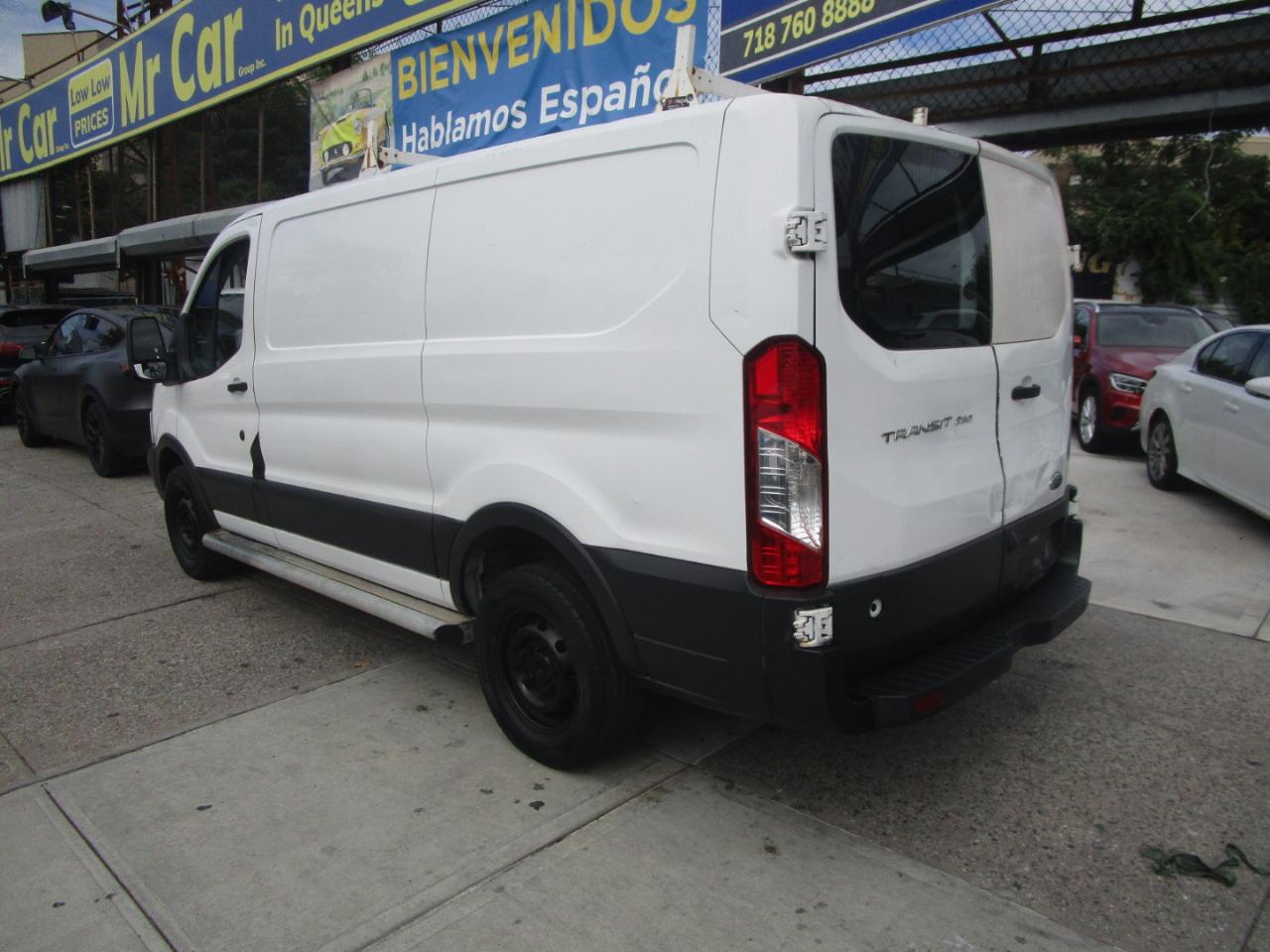 Ford Transit 250 Van Low Roof 60/40 Pass.130-in. WB 2016