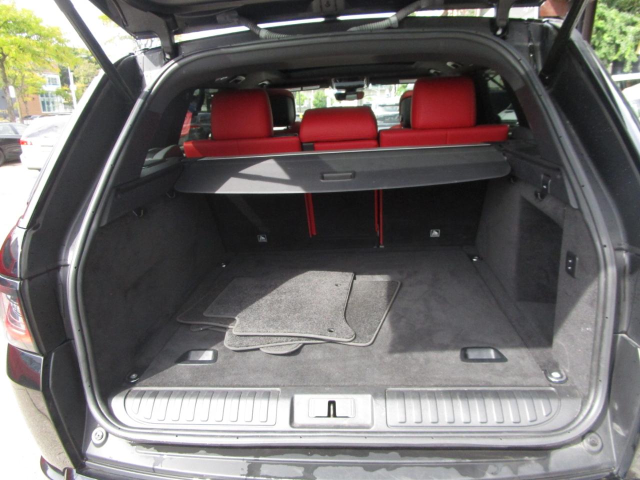 Land Rover Range Rover Sport HST 2022